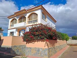 Impresionante y hermoso chalet en Las Galletas en zona muy tranquila photo 0
