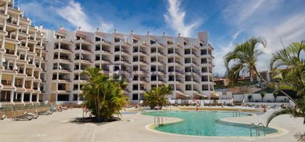 Piso en venta en Los Cristianos de 65 m2 photo 0