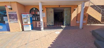 Local en venta en Amarilla Golf de 252 m2 photo 0