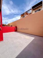 Casa - Chalet en venta en Adeje de 240 m2 photo 0