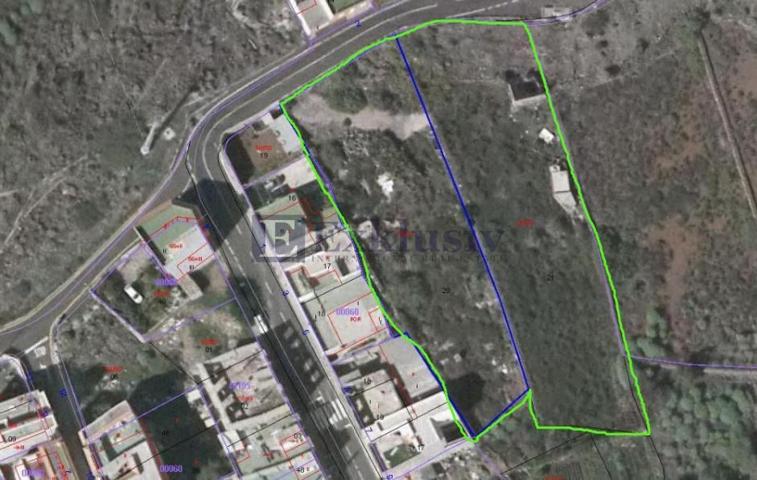 Terreno en venta en Guía de Isora de 3757 m2 photo 0
