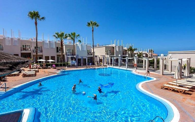 Apartamento en Costa Adeje photo 0