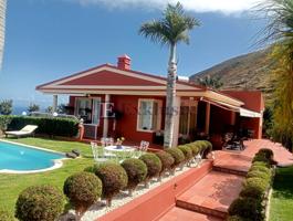 Villa Independiente con 2500 m2 de parcela con vista oceano photo 0