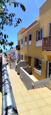 Casa - Chalet en venta en La Hidalga de 212 m2 photo 0