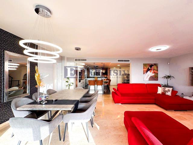 Casa - Chalet en venta en Puerto de Santiago de 312 m2 photo 0