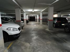 Amplia plaza de parking!! photo 0