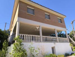 Casa o chalet independiente en venta en Gelida photo 0