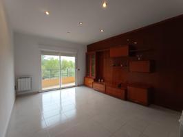 Piso en venta en Gelida photo 0