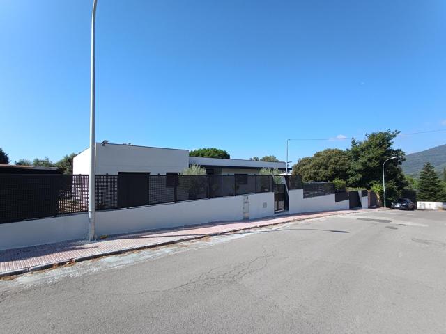 Casa o chalet en venta en calle Figuera. photo 0