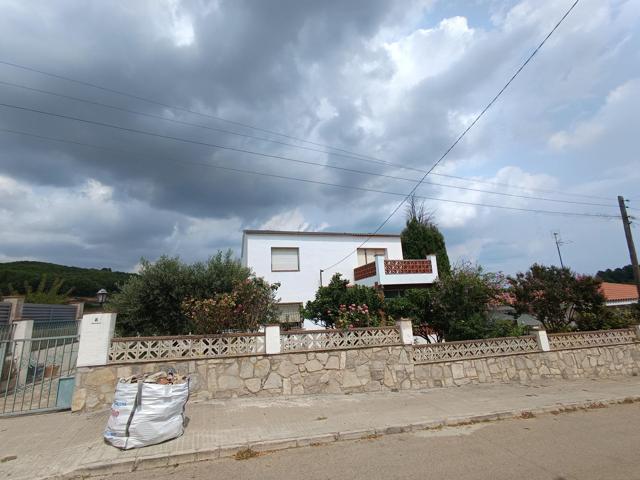 Casa en venta en Font Rubí photo 0