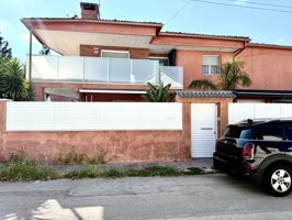 Chalet en Cubelles photo 0