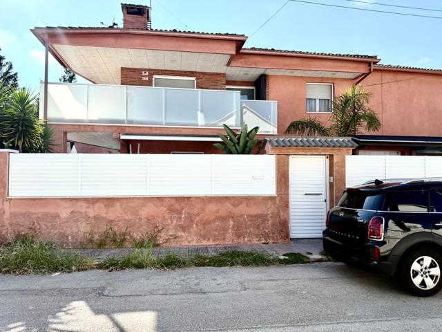 Chalet en Cubelles photo 0