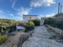 Casa en ubicación excepcional en Cubelles, para hacer a tu gusto photo 0