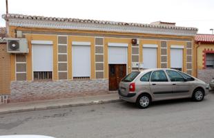 Casa con local comercial y 4 Habitaciones + Garaje En Cartagena photo 0