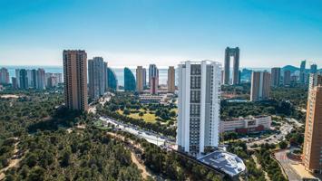 Piso de 2 habitaciones, 2 baños en el Eagle Tower de Benidorm photo 0