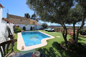 EXCLUSIVA VILLA INDEPENDIENTE – UN REFUGIO DE LUJO CON ENCANTO RÚSTICO photo 0