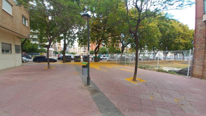 Local comercial en Juan de Borbón photo 0