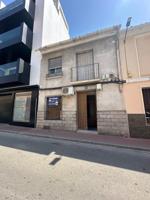 CASA INDEPENDIENTE JUNTO A PASEO photo 0