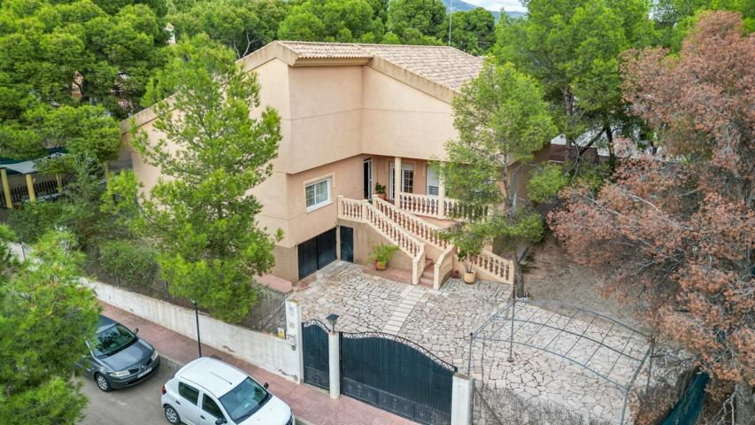 PRECIOSA VILLA EN URBANIZACIÓN LA CHARCA (TOTANA) photo 0