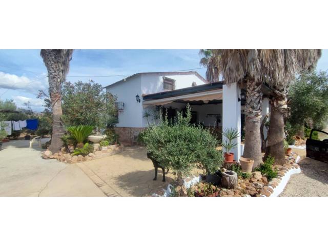 Se vende casa de campo a 3 kilómetros de Andújar photo 0