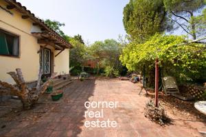 Ubicación Estratégica en Mirasol: Parcela con Vistas y Jardín photo 0