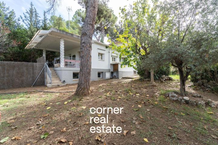 Casa en Valldoreix: Comodidad, Espacio y Oportunidad Única photo 0