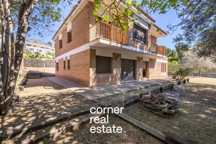Casa unifamiliar con gran potencial en venta en Bellaterra – Cerdanyola del Vallès photo 0