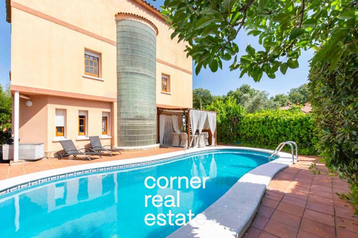 Vivienda independiente con piscina en zona residencial de Mirasol photo 0