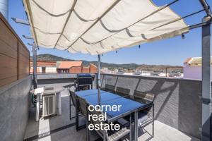 Espectacular piso de dos dormitorios con balcón y terraza photo 0