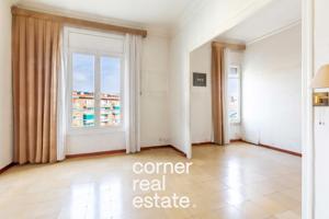Piso con vistas en Eixample Dreta – Ideal para reformar a tu gusto photo 0