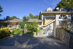 Chalet de 322m² con piscina a seis minutos de Tortosa photo 0