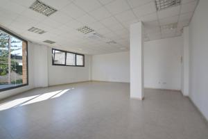 ​¡Oportunidad única! Local comercial en venta en Deltebre photo 0
