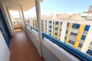 Apartamento muy soleado, para entrar a vivir, cerca de la avenida catalunya y mercadona photo 0
