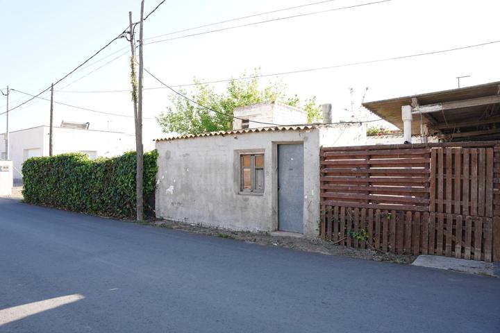 Casa para reformar con almacén y terreno en Deltebre, cerca del río Ebro photo 0