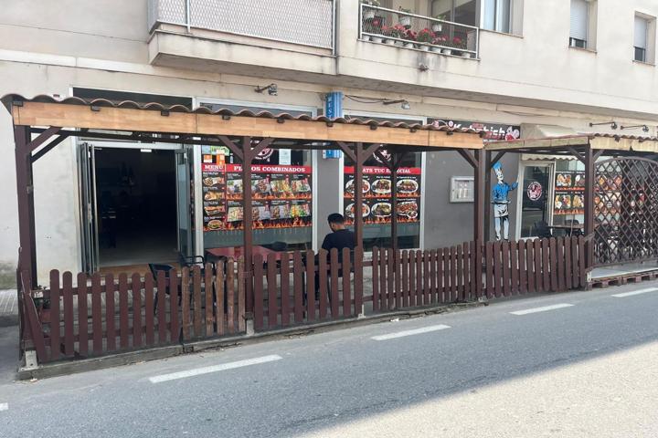 Local comercial en venta en Deltebre photo 0