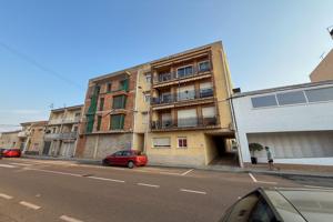 Piso en venta en Deltebre, de 2 habitaciones con ascensor photo 0