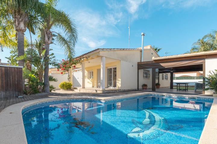 Chalet espectacular con licencia turística en la playa de Riumar photo 0