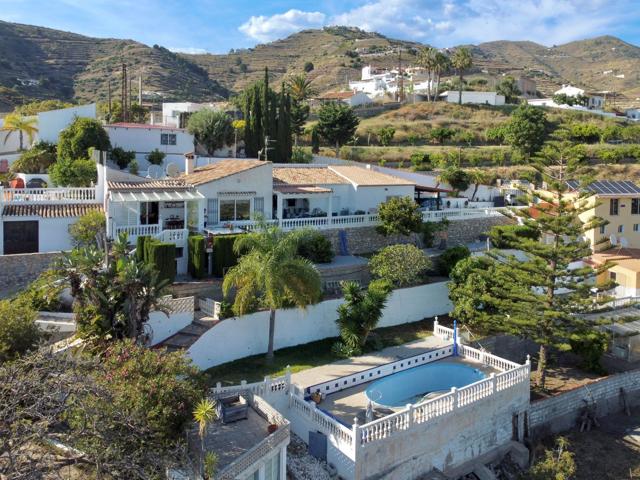 Villa En venta en Almuñécar photo 0