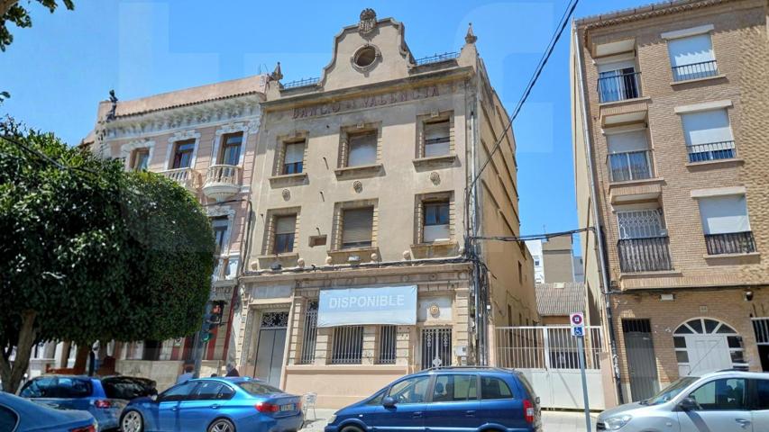 Edificio de 1080 m² en Benetusser (Valencia) photo 0