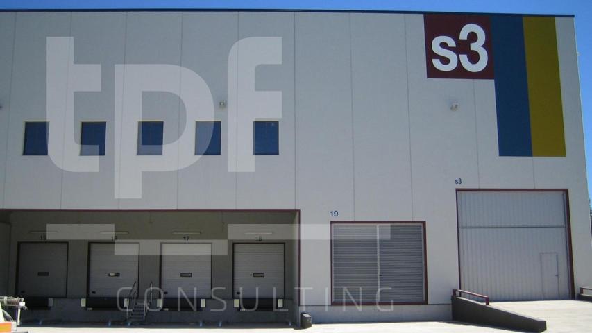 Nave Logística de 1.483 m² en Riba-Roja del Túria photo 0