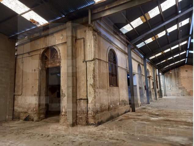 Espacio industrial de 3.111 m² en Carcaixent photo 0