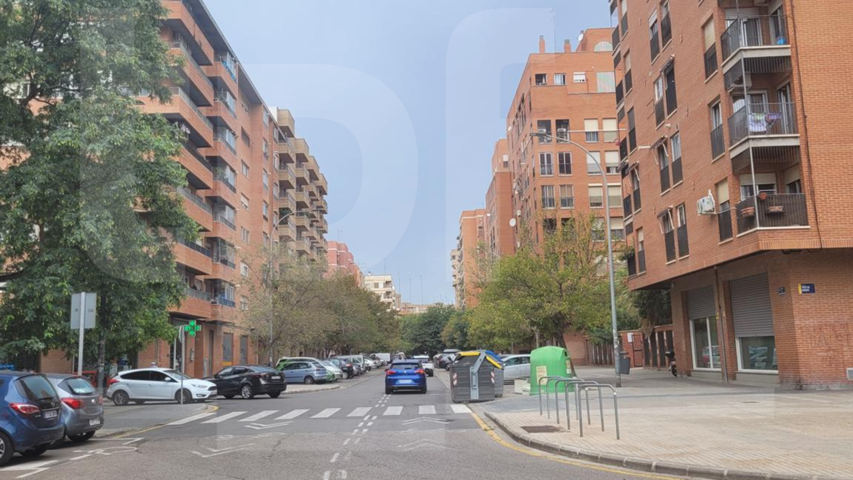 Local comercial de 369 m² en Av. del Cid photo 0