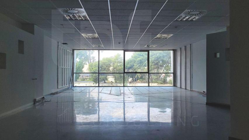 Amplia Oficina en el Centro de Negocios Reva – Gastos Incluidos photo 0