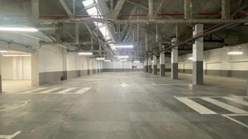 Nave de 1.200 m² en el centro de Mislata, Valencia photo 0