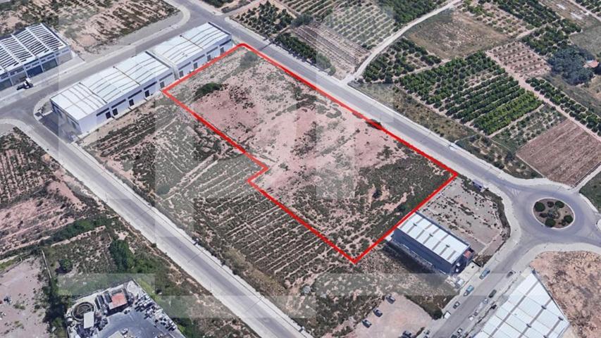 Terreno Industrial de 12.396 m² en Bétera photo 0