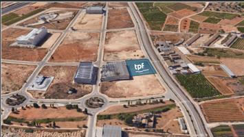 Terreno industrial urbano de 4.110 m² en Picassent photo 0