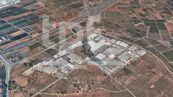 Nave industrial de 1.635 m² en P.I. Moncada III photo 0