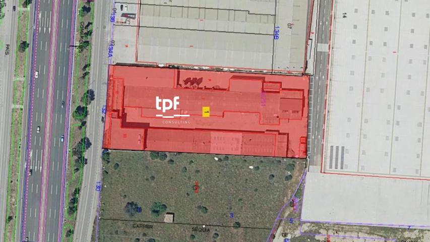 Parcela industrial de 8.576 m² en primera línea de la A-3 en Quart de Poblet photo 0