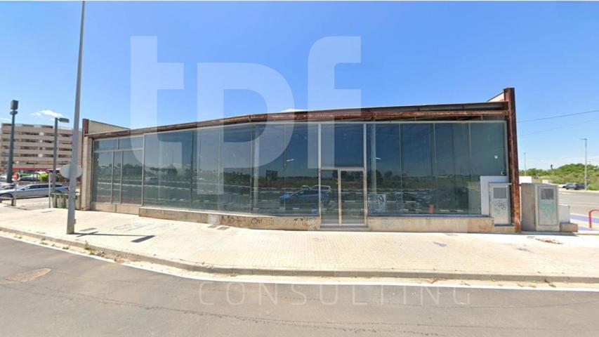 Nave industrial de 880 m² en Torrent (Valencia) photo 0