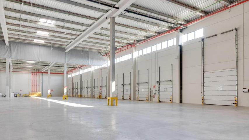 Nave industrial en rentabilidad de 11.835 m² en Riba-roja (Valencia) photo 0